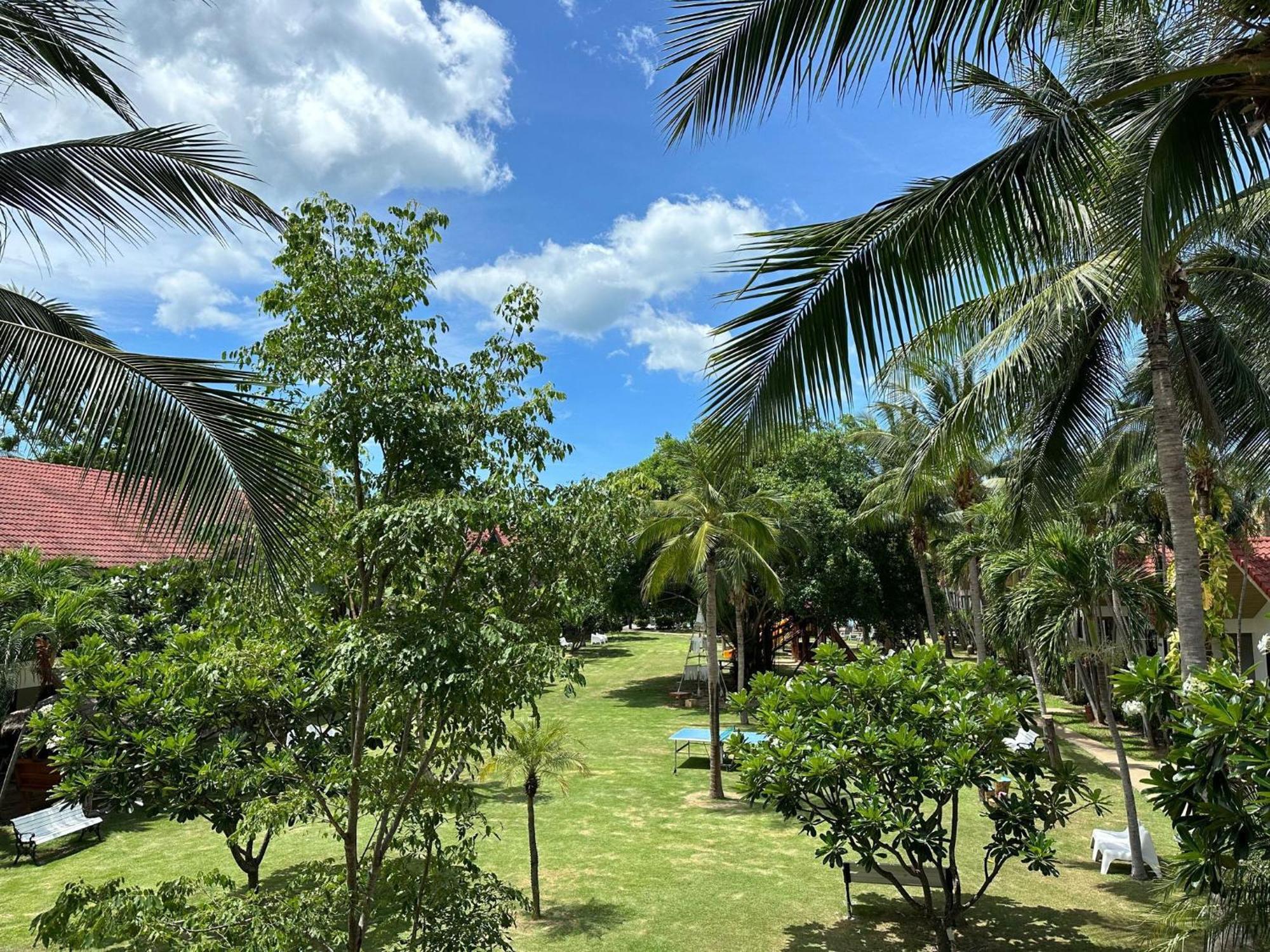 Dolphin Bay Beach Resort Sam Roi Yot Extérieur photo