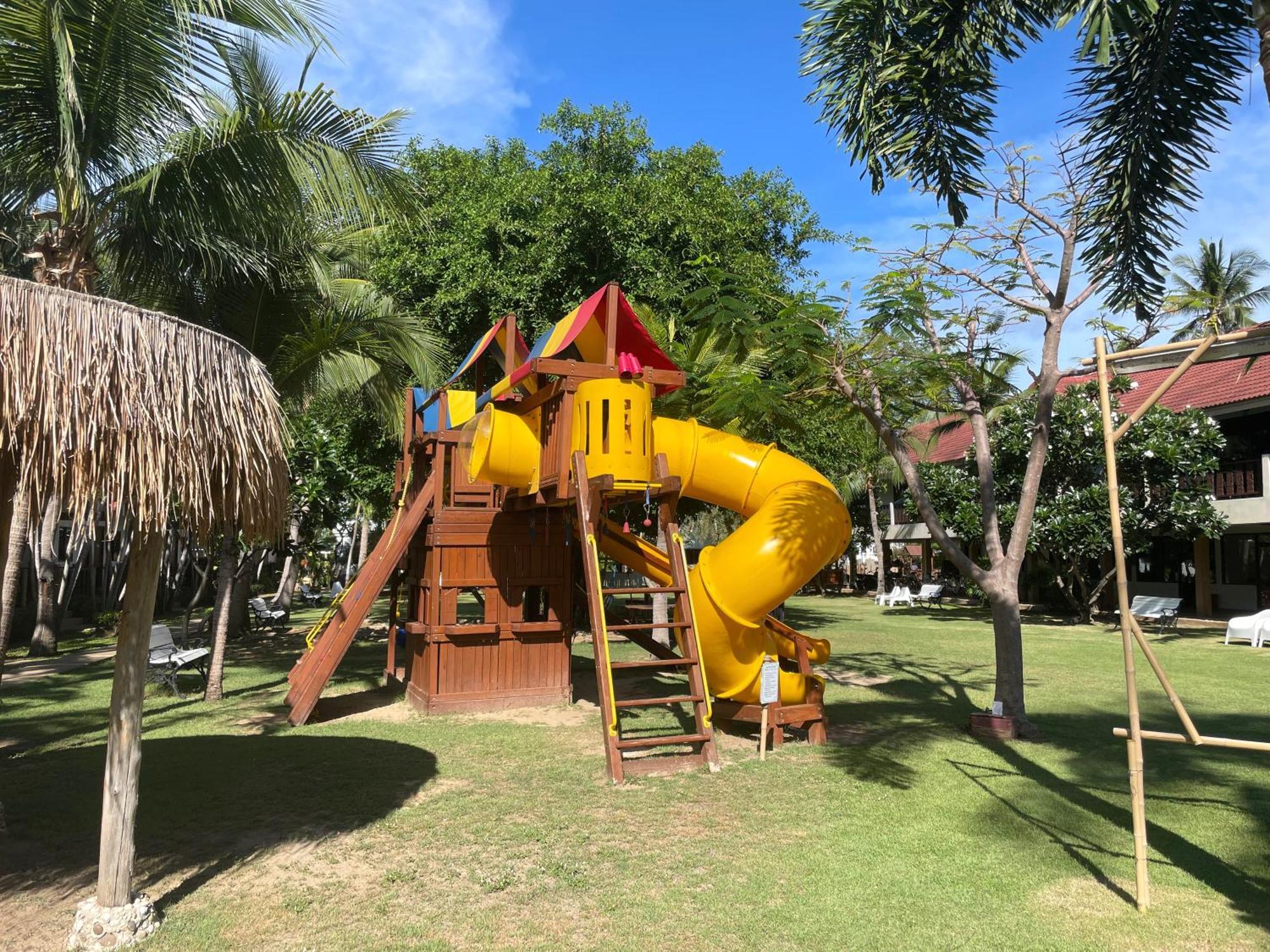 Dolphin Bay Beach Resort Sam Roi Yot Extérieur photo