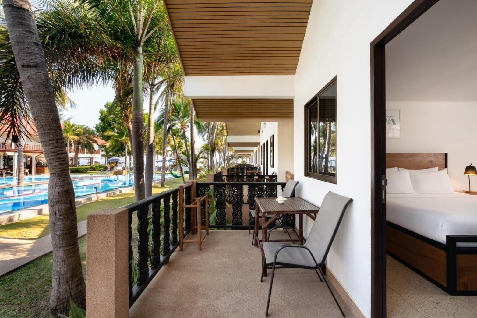 Dolphin Bay Beach Resort Sam Roi Yot Extérieur photo